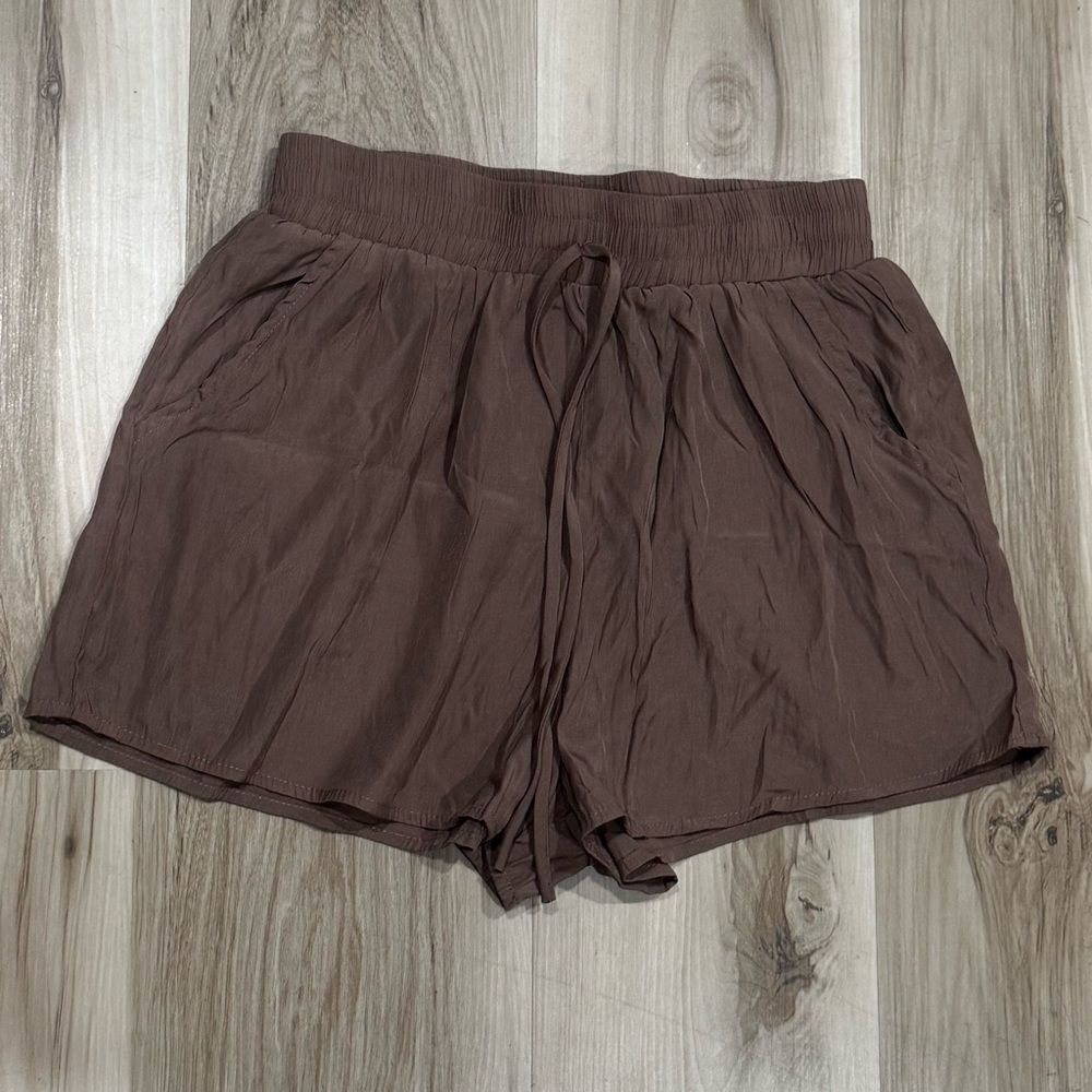 Better Be Brown Lightweight Shorts Women’s Small